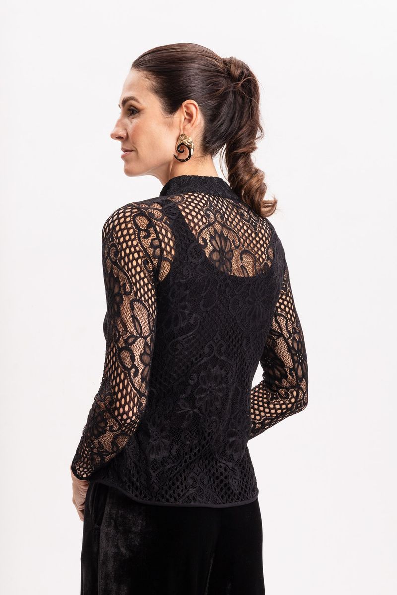 Blusa de Renda Manga Longa com Gola Japonesa