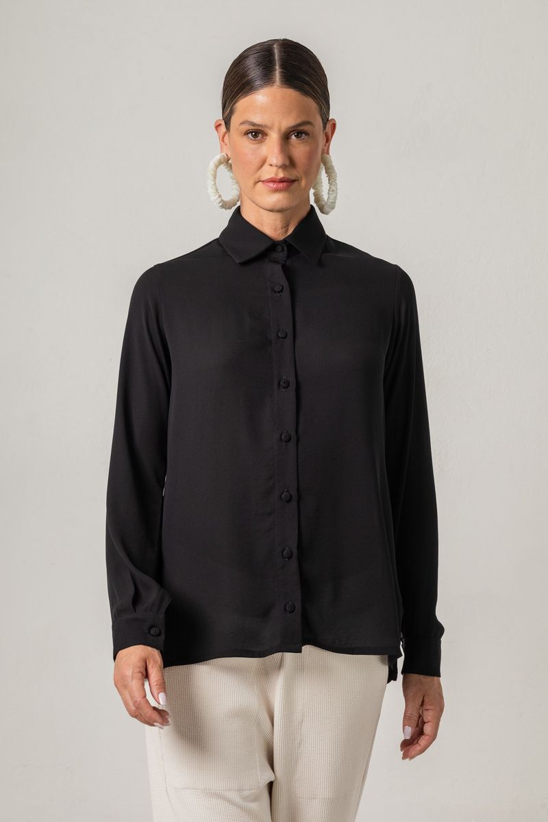 Camisa em Musseline Preta Lisa