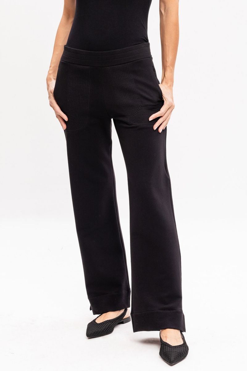 Calça Preta em Moletom com Presponto