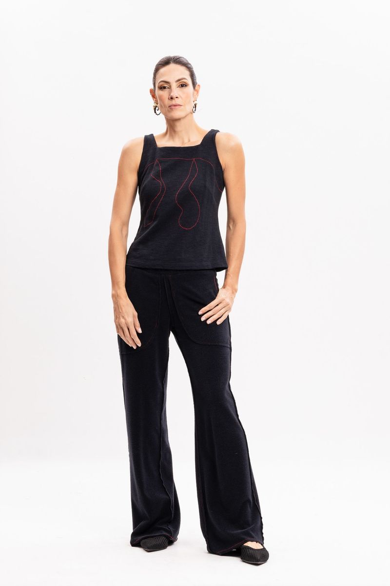 Calça Pantalona Preta em Plush com Pesponto Vermelho