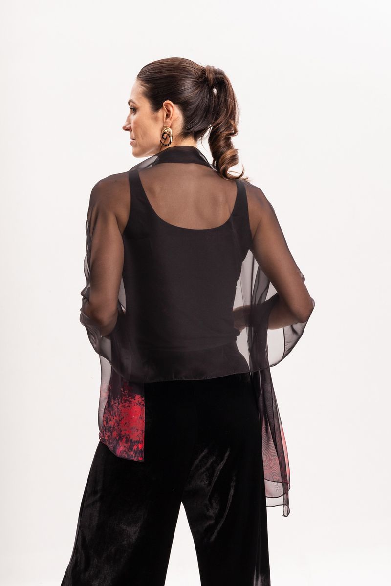 Xale em Tule Estampa de Lobo