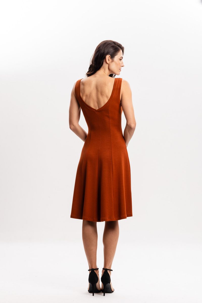 Vestido Curto Ferrugem em Malha com Recortes