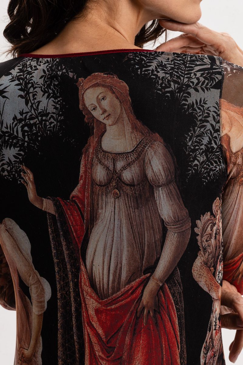 Vestido Curto em Tule Estampa Três Graças