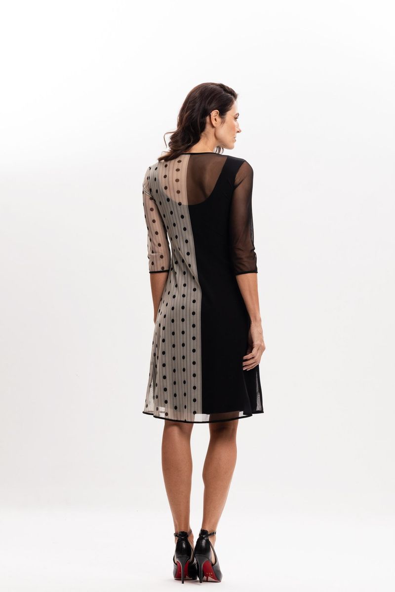 Vestido em Tule Estampa Grou Coroado com Poá