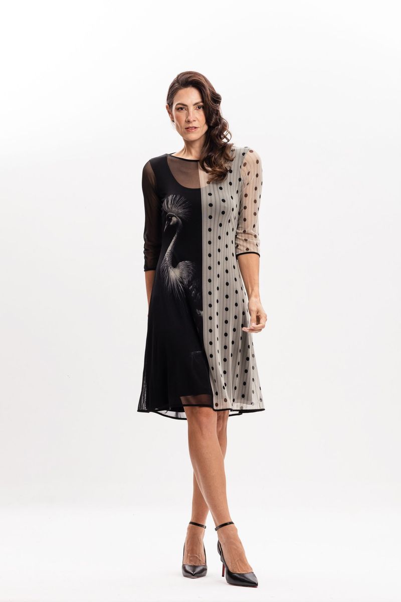 Vestido em Tule Estampa Grou Coroado com Poá
