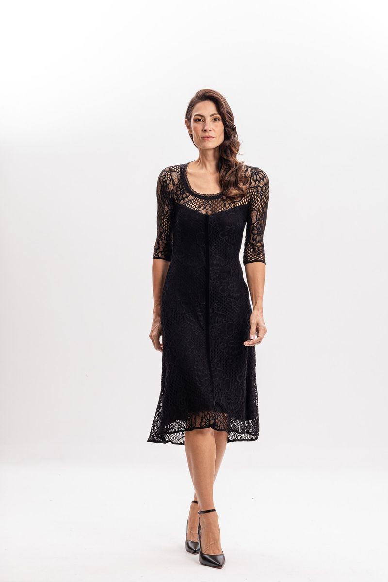 Vestido Curto em Renda Preta com Passa Fita