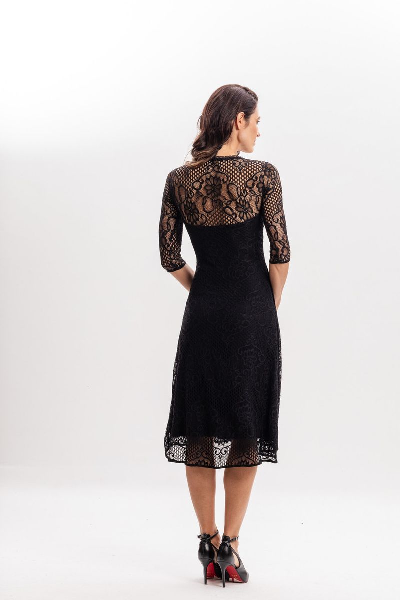Vestido Curto em Renda Preta com Passa Fita