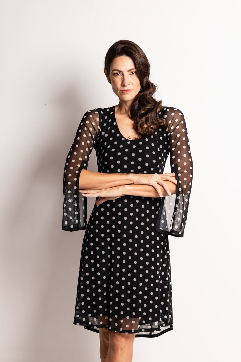 Vestido Curto em Tule Poá Preto com Recortes