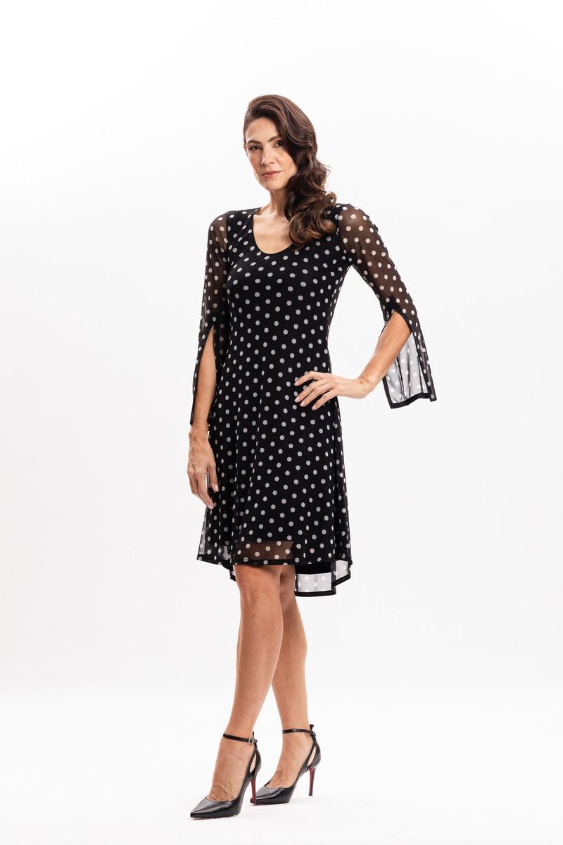 Vestido Curto em Tule Poá Preto com Recortes