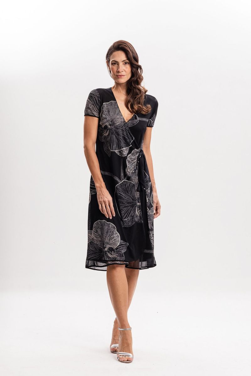 Vestido em Tule com Amarração Orquídea Negra