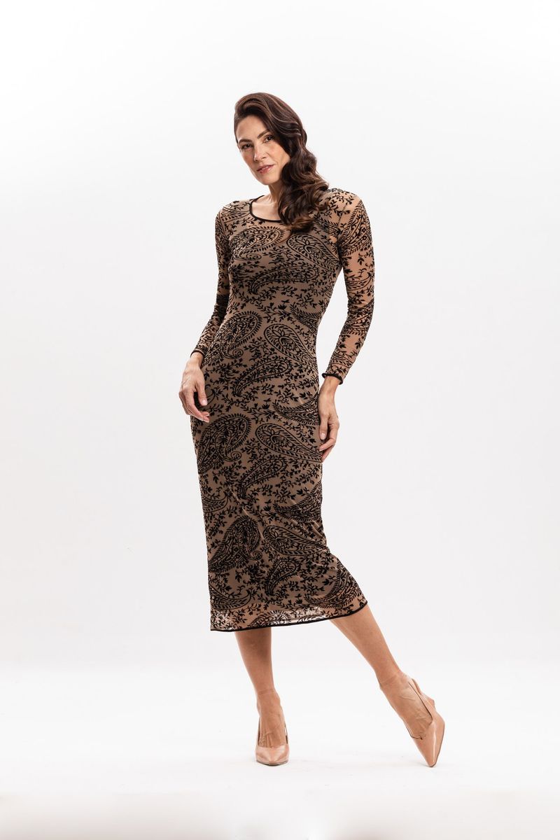 Vestido em Tule Caxemira com Manga Longa