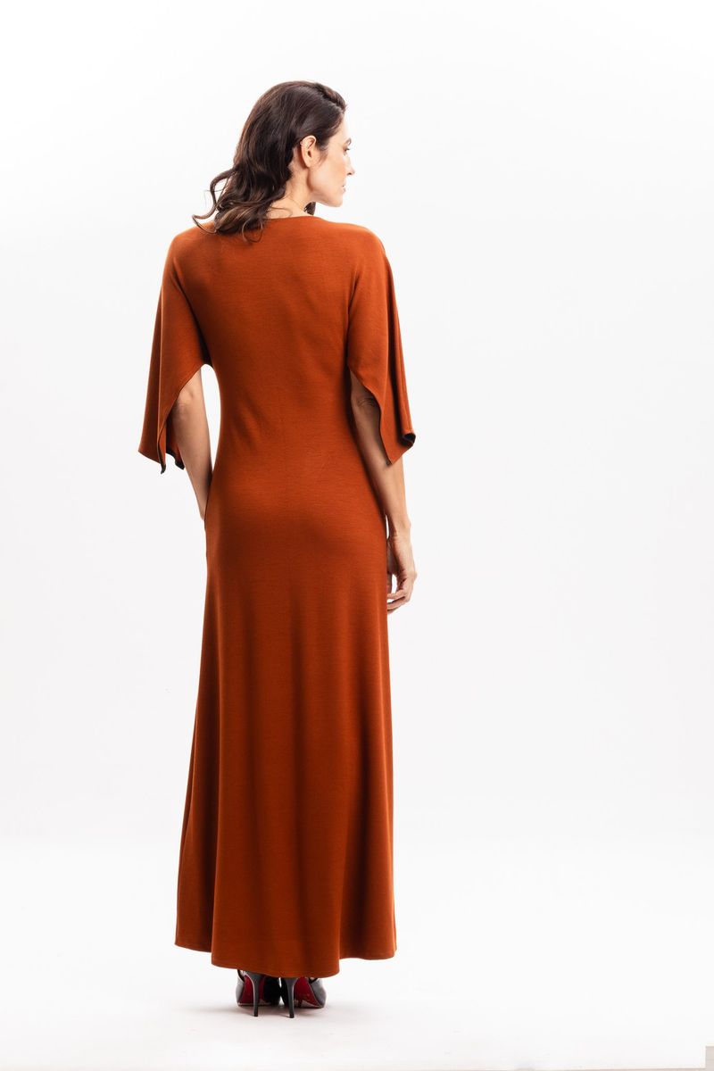 Vestido Longo em Malha Terracota com Manga Morcego