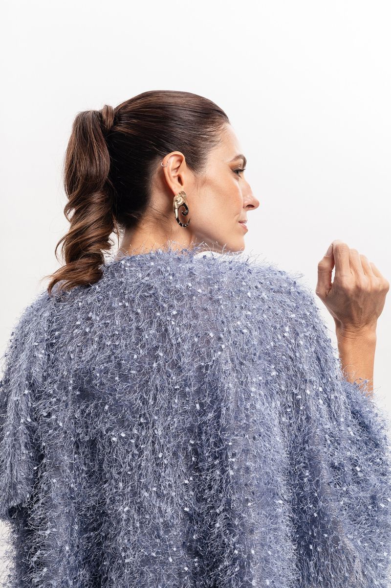 Poncho Transpasse Pelinhos Azul Claro
