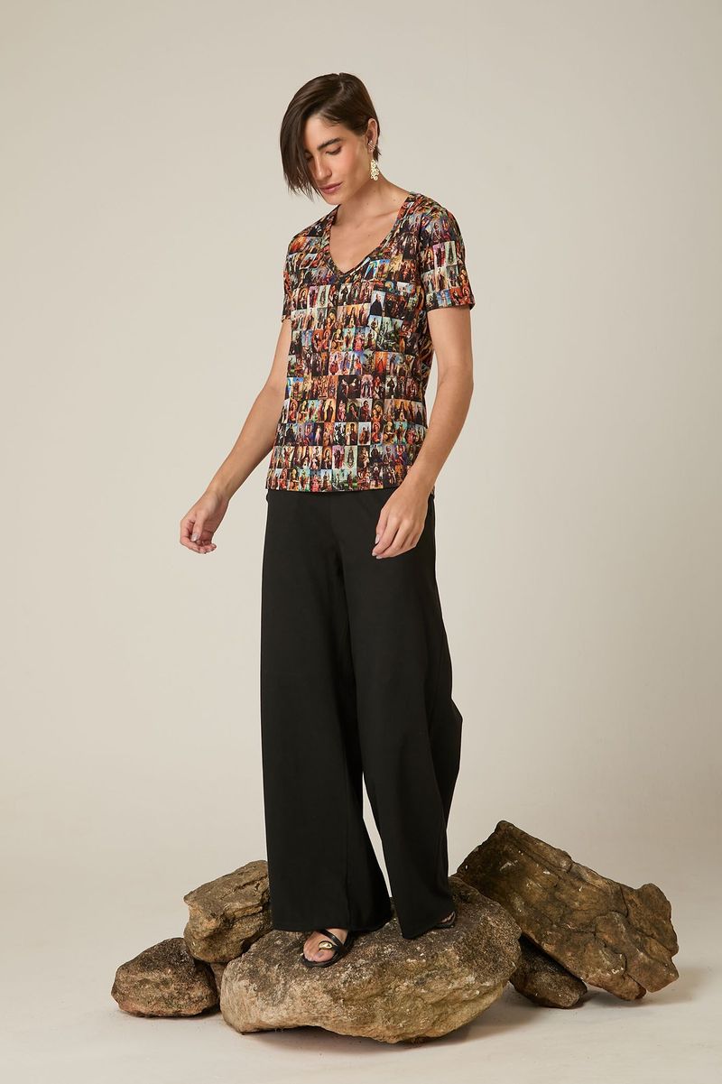 Blusa Baby Look C/Bolso Santinhos