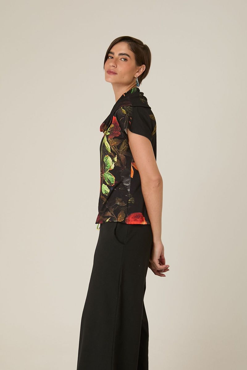 Blusa de Malha Floral Gola Rolê Estampa Elias Vanden Broeck 