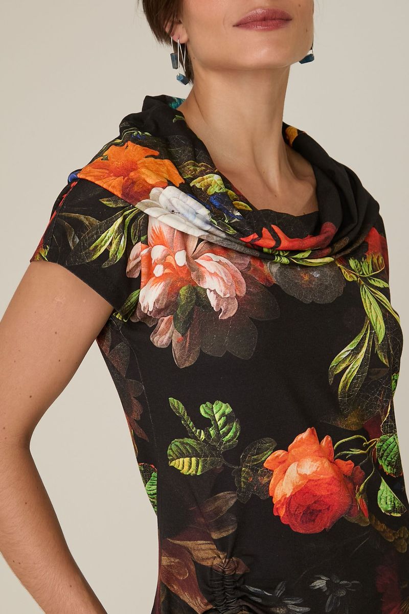 Blusa de Malha Floral Gola Rolê Estampa Elias Vanden Broeck 