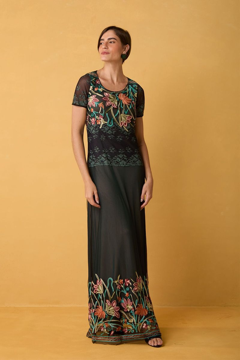 Vestido Longo de Tule Preto com Bordado Floral
