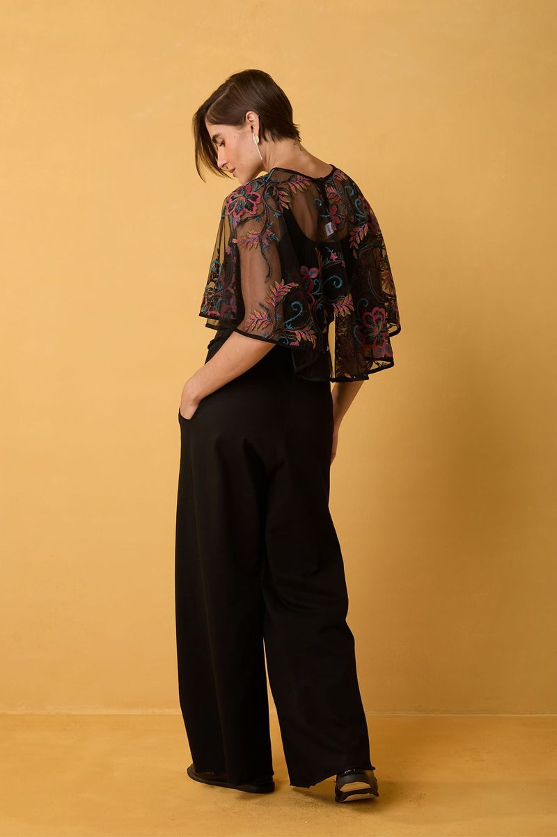 Bolero de Tule Preto com Bordado Floral Colorido