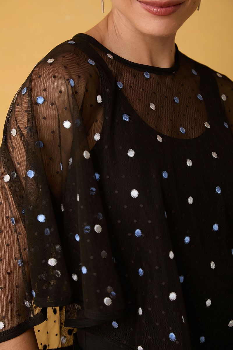 Bolero de Tule Preto com Poás Coloridos