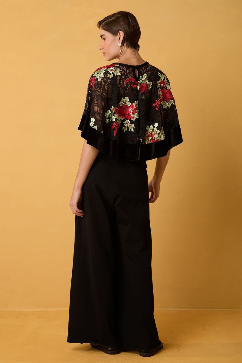 Bolero Preto com Renda Bordada Flores Vermelhas