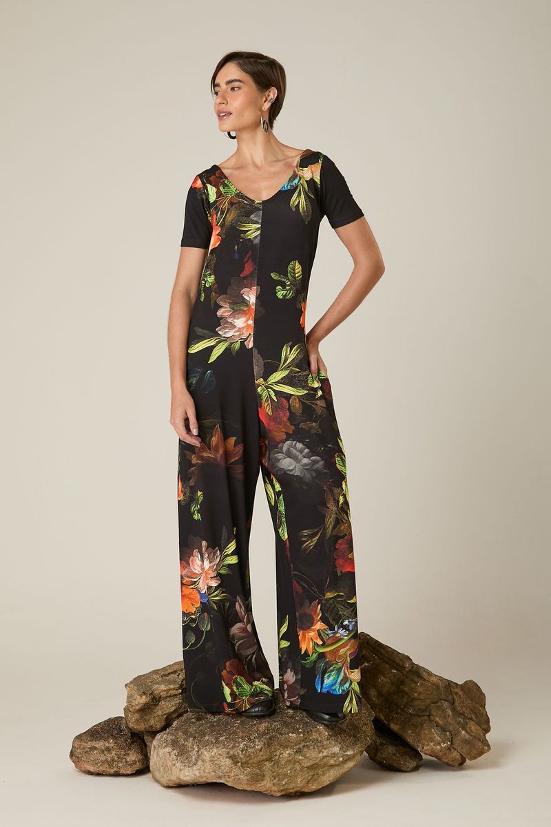 Macacão Longo de Malha Estampado Floral com Bolsos