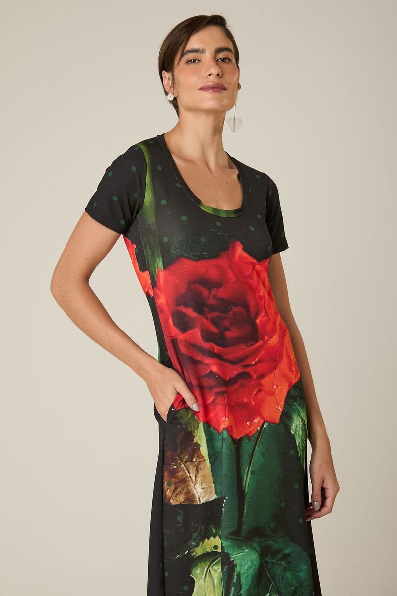 Vestido de Malha com Barra Ondulada e Viés de Cetim Rosa Poá