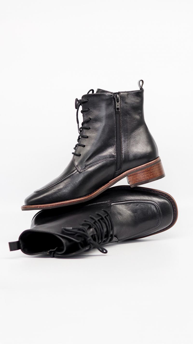 Bota Carol