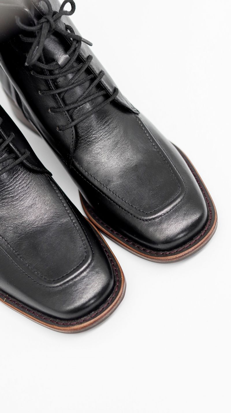 Bota Carol