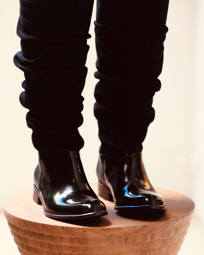 Bota Cano Alto Emily Preto