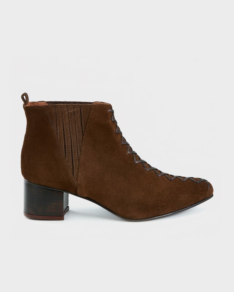 Bota Diana Café