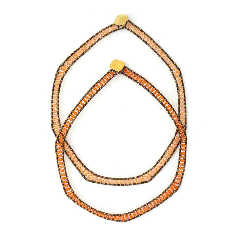 Colar Carcará Cristal (R$720,00) /Colar Águia Cristal (R$698,00)
