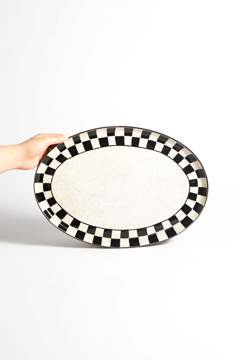 Prato Oval - Checkmate 
