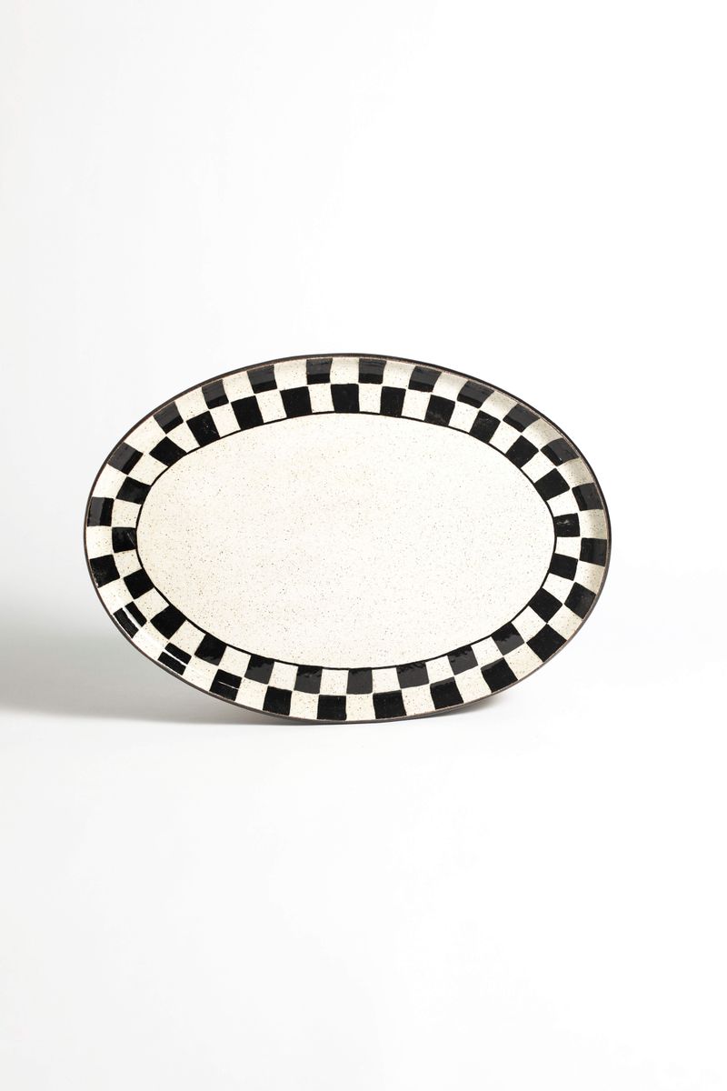 Prato Oval - Checkmate 