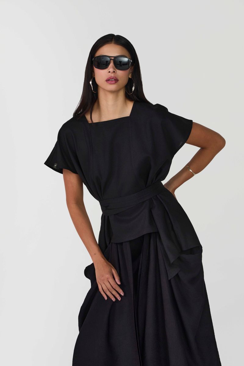 Foto do produto BLUSA AMARRAS PRETO