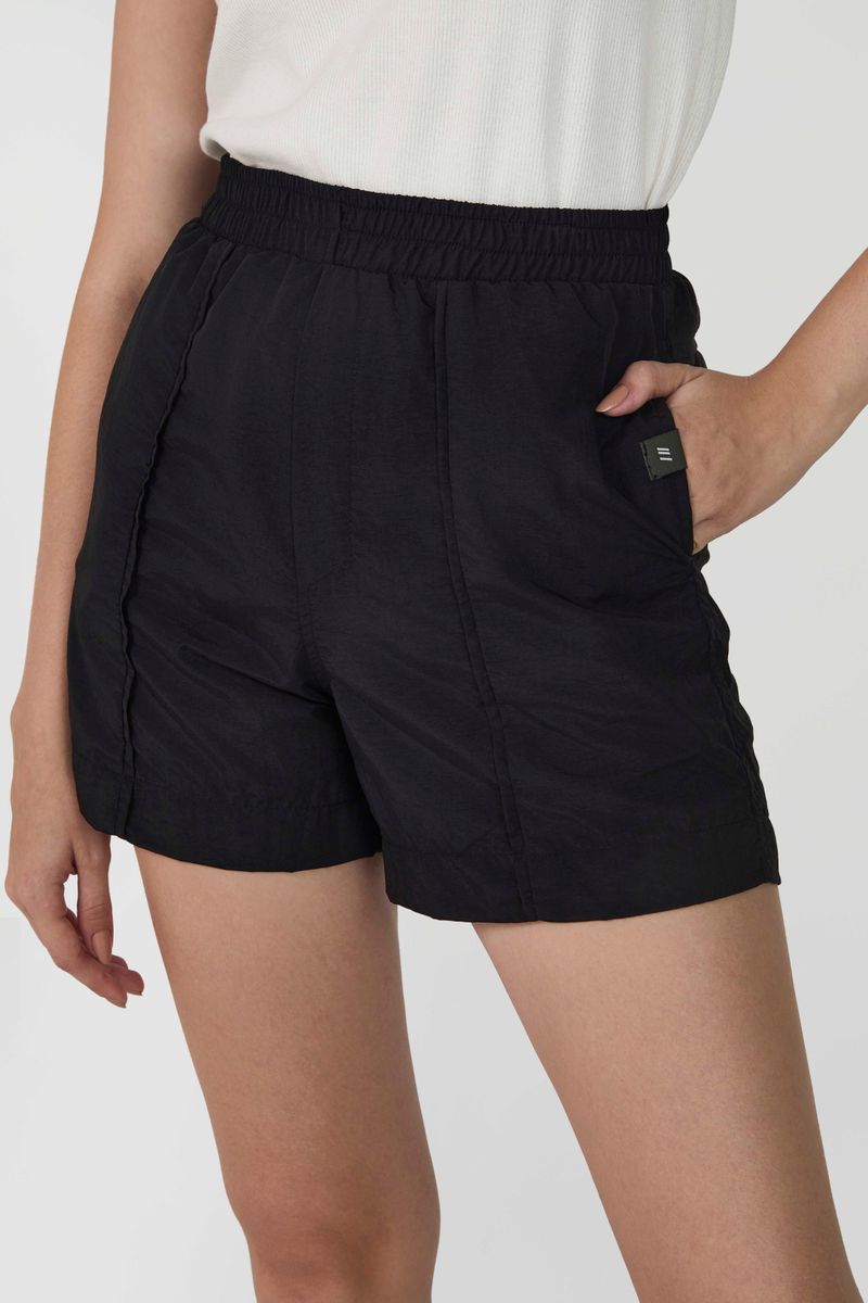 Foto do produto SHORTS TONYA PRETO