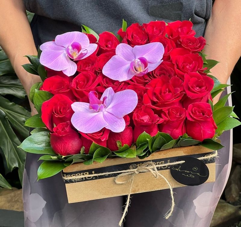 Pack Quadrado com Rosas Nacionais