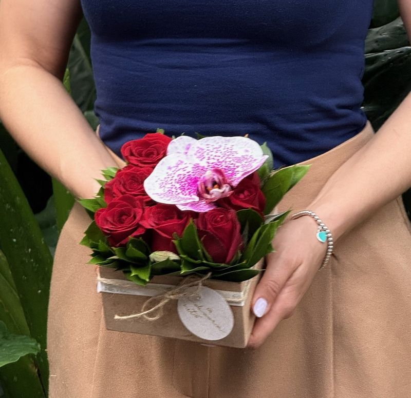 Pack Quadrado com Rosas Nacionais