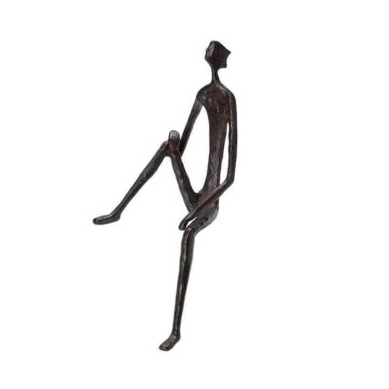 Escultura figura humana em metal I