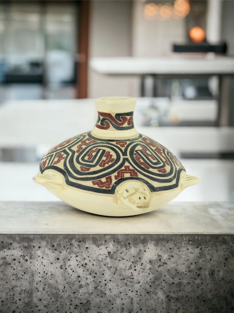 Vaso tartaruga  em cerâmica Marajoara