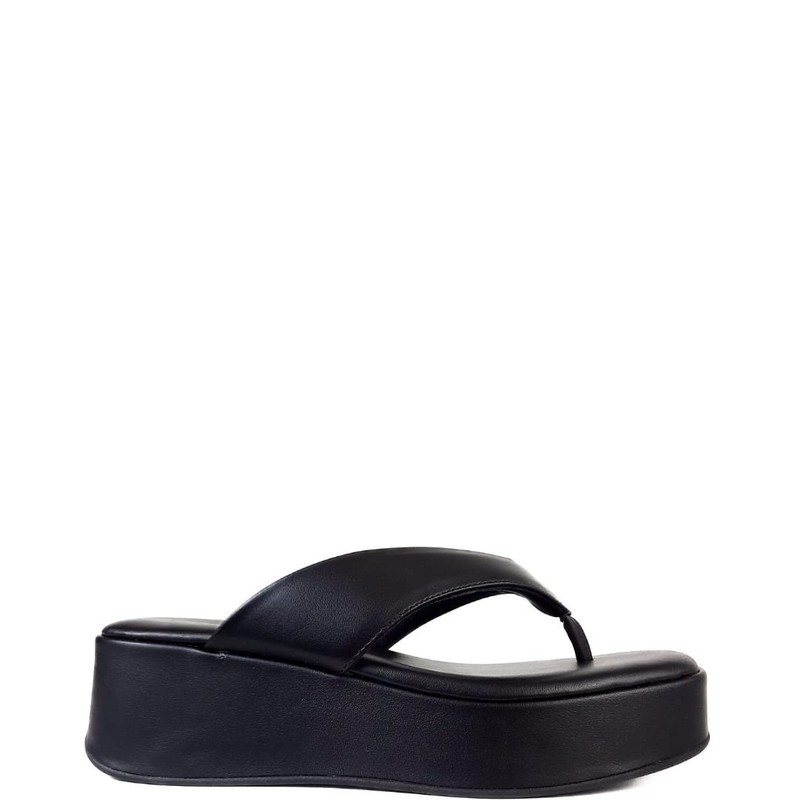 xSANDALIA FLATFORM PRETA