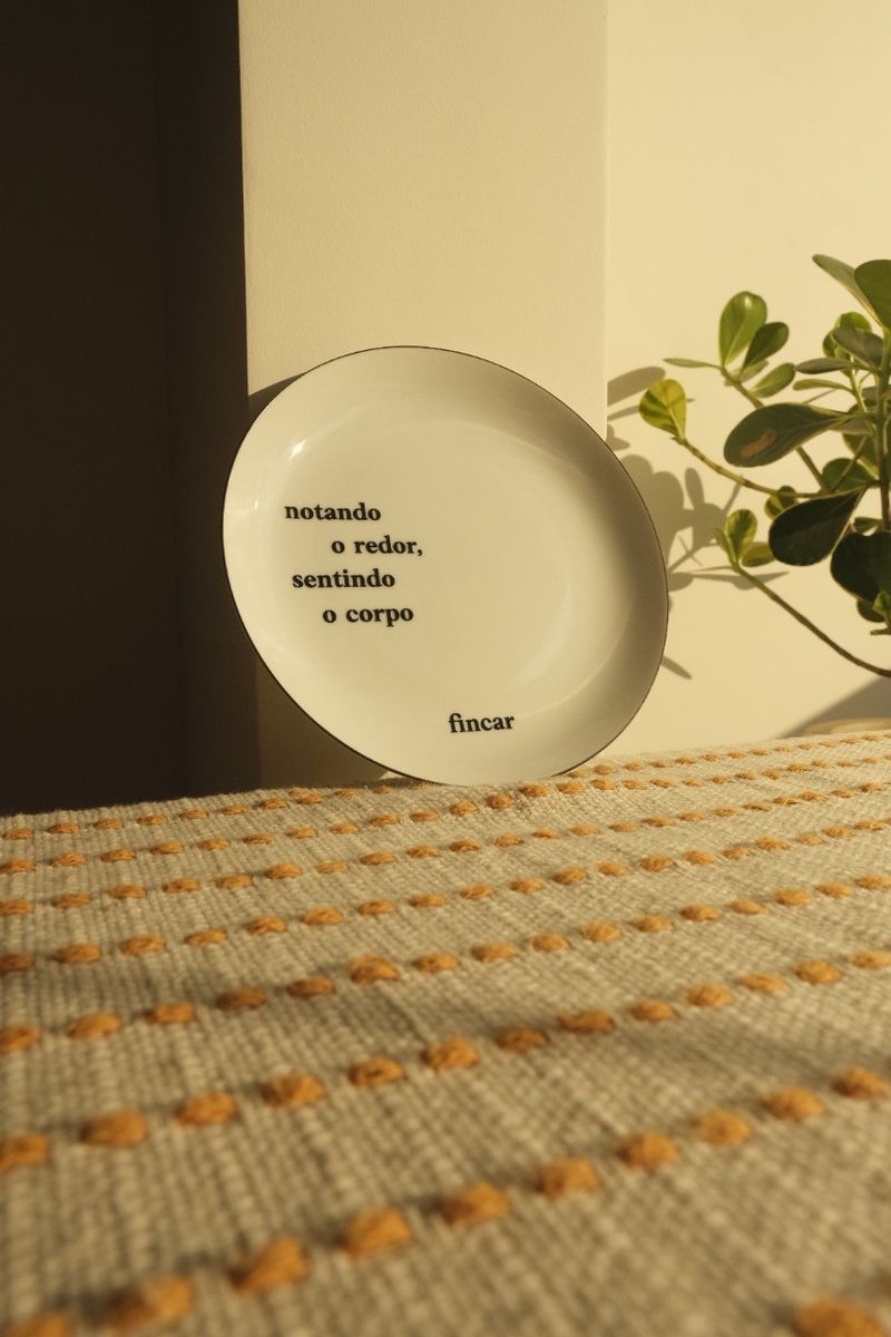 Prato Notando o Redor - Coleção Presença