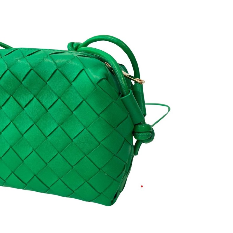 Bolsa Bottega Entrecciato Camera Bag Verde