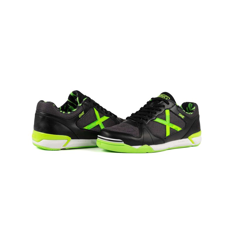 Chuteira Futsal One Preto Munich