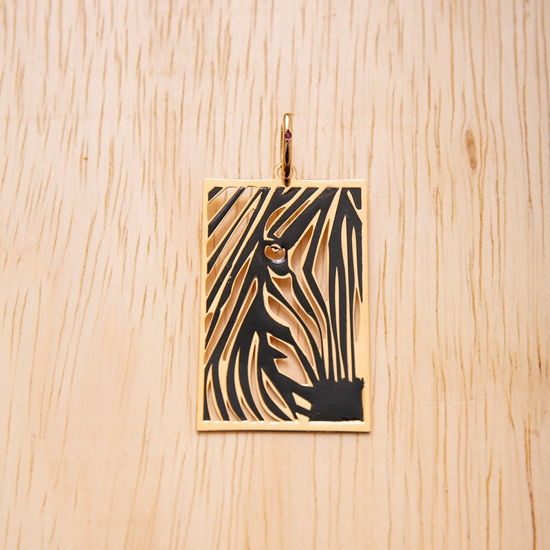 Brinco Argola Única Zebra Dourado 