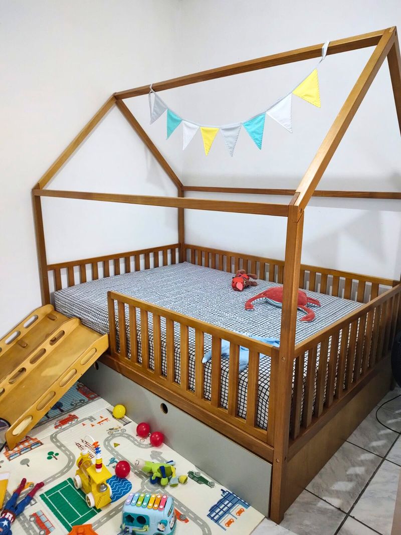Cama Casinha com Cerquinha e Bicama ou Gavetas | Kazakama