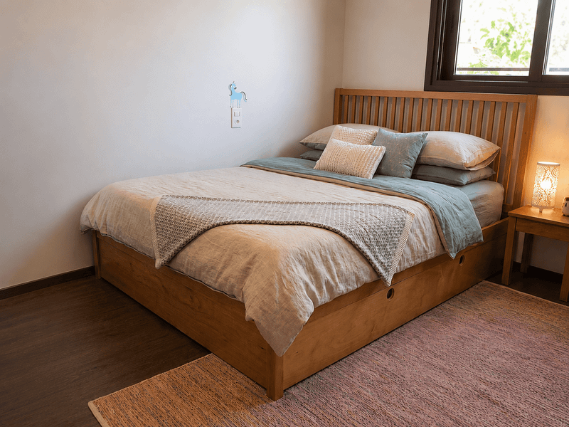 Cama Casal  Madeira Maciça