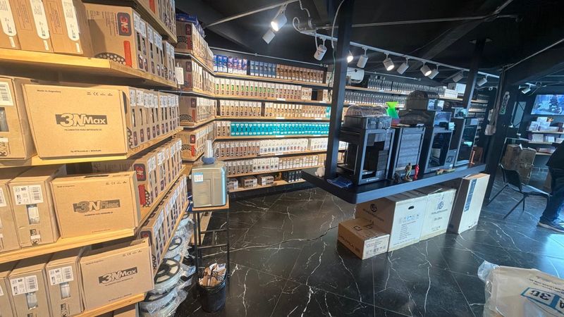 Impressoras 3D em exposição na Loja 3D