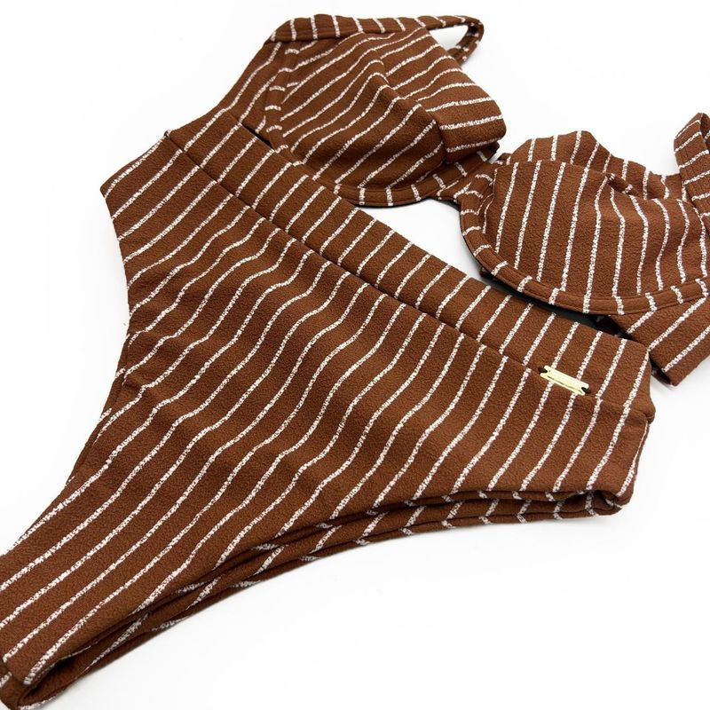 Calcinha Hot Pants Tradicional Caramelo Listrado
