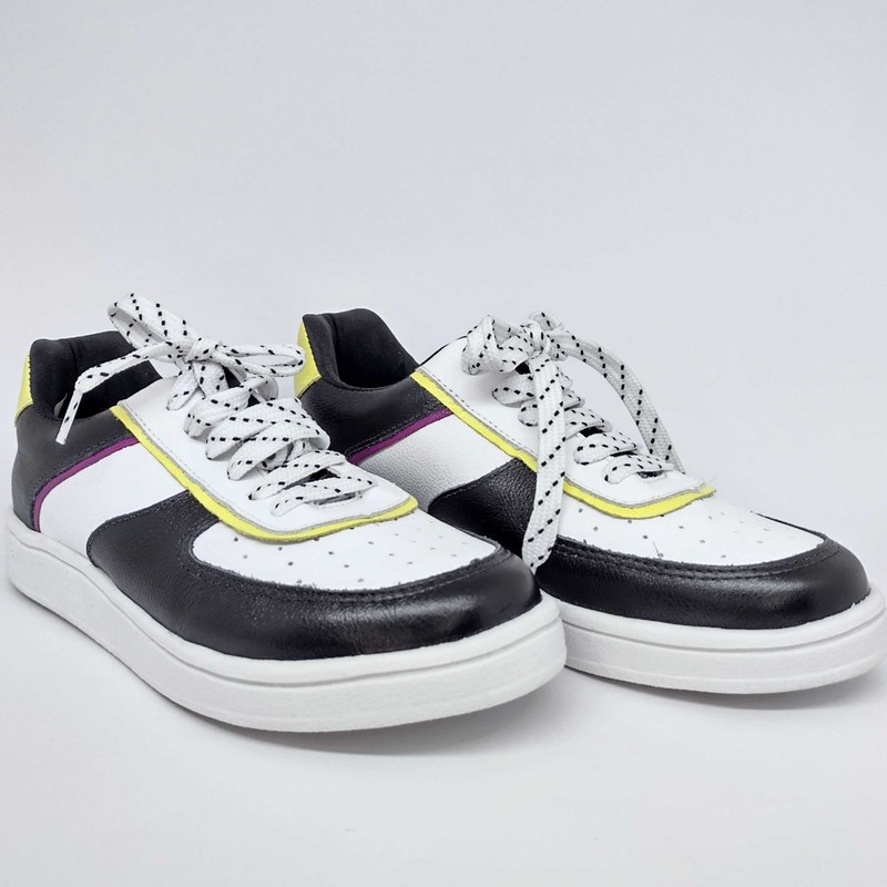 TENIS MC COURO COM FILETE NEON / PRETO -