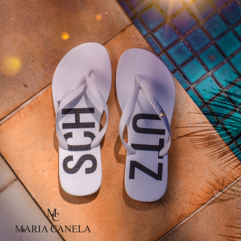 CHINELO SCHUTZ  REDONDO LOGO WHITE 